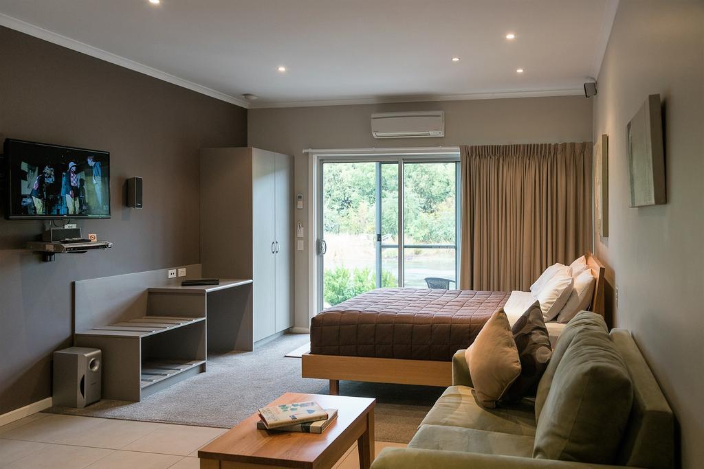 อะ มัสต์ แอต คูนาวาร์รา อพาร์ตเมนต์ Aparthotel เพโนลา ภายนอก รูปภาพ